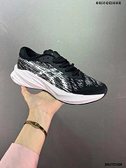 Asics Novablast 3