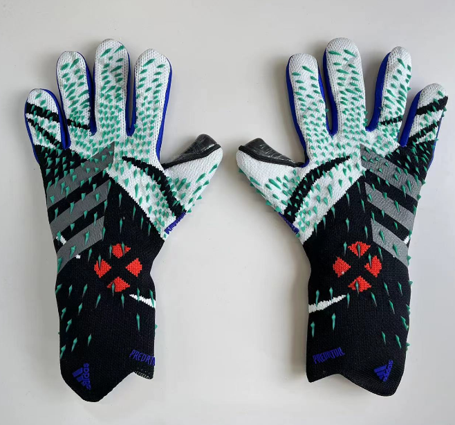 Luva de Goleiro Adidas Predator Elite