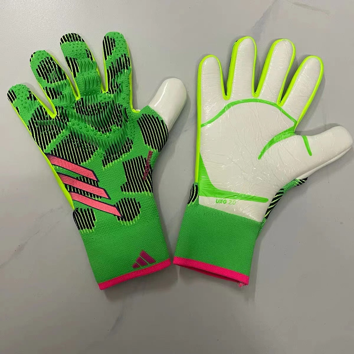Luva de Goleiro Adidas Predator Elite