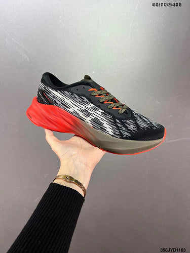 Asics Novablast 3