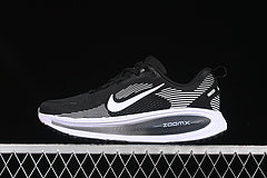 Nike Vomero 18