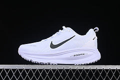 Nike Vomero 18